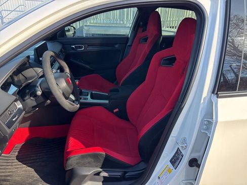 Used 2025 Honda Civic Type R image 18