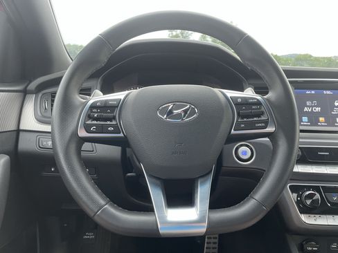 Used 2018 Hyundai Sonata Sport FWD image 17