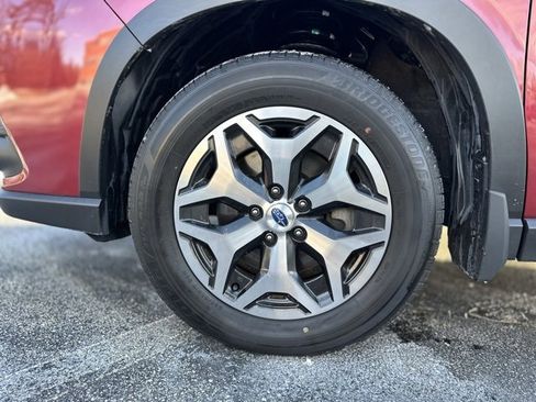 Used 2023 Subaru Forester Premium image 27