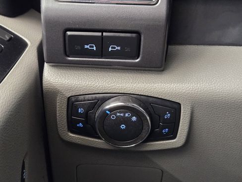 Used 2022 Ford F250 XLT w/ XLT Premium Package image 21