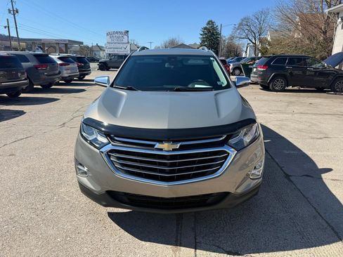 Used 2018 Chevrolet Equinox Premier image 2