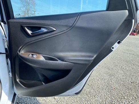 Used 2024 Chevrolet Malibu LT image 19