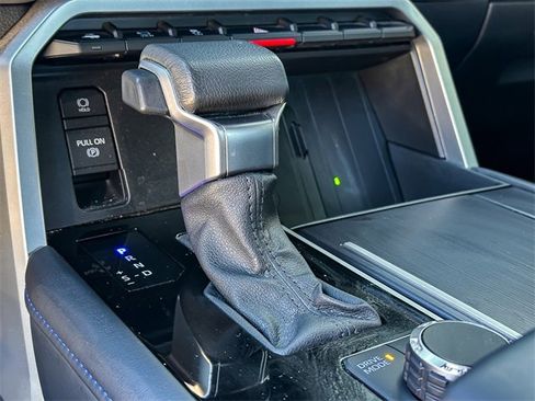 Used 2023 Toyota Tundra Platinum image 17