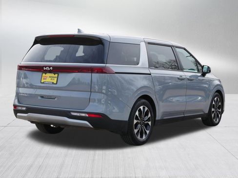 Certified 2024 Kia Carnival EX image 7