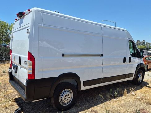 Used 2026 RAM ProMaster 2500 w/ Convenience Group FWD image 6