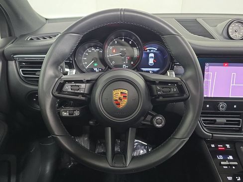 Certified 2026 Porsche Macan AWD/4WD image 14