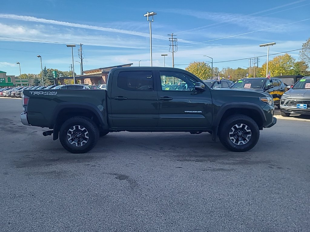 Used 2021 Toyota Tacoma TRD Off-Road AWD/4WD image 7