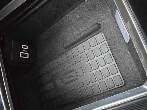 Used 2023 Lincoln Corsair Reserve w/ Equipment Group 201A image 21