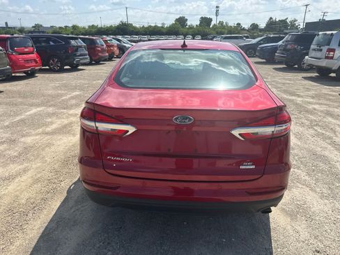 Used 2020 Ford Fusion SE FWD image 13