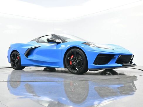 Used 2021 Chevrolet Corvette Stingray Premium Conv w/ Z51 Performance Package image 48