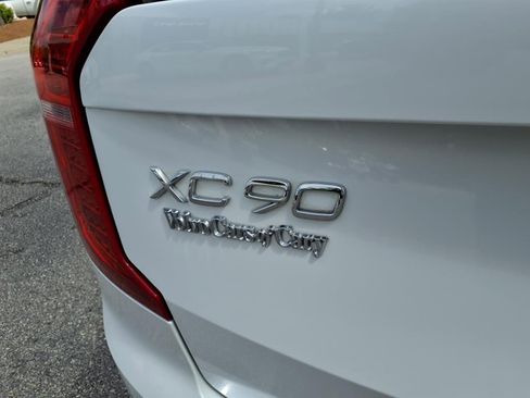 Certified 2023 Volvo XC90 T8 Plus w/ Protection Package Premier image 32