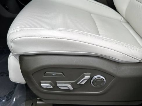 Used 2025 Hyundai Santa Fe Calligraphy AWD/4WD image 13
