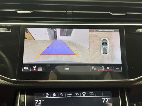 Used 2024 Audi SQ8 Prestige w/ Prestige Package image 28