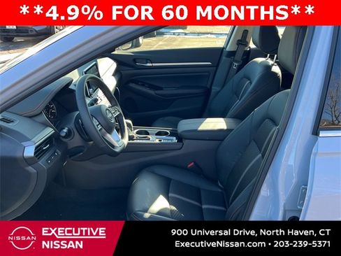 New 2025 Nissan Altima 2.5 SR image 10