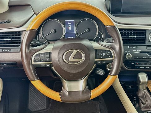 Used 2018 Lexus RX 350L FWD w/ Premium Package image 18