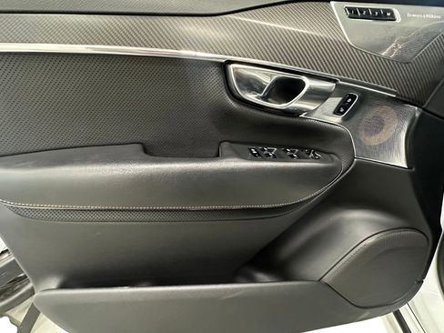 Used 2017 Volvo XC90 T6 R-Design w/ Vision Package image 12