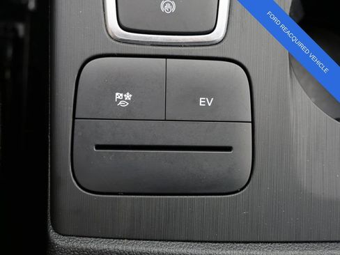 Used 2022 Ford Escape SEL w/ Technology Package FWD image 20
