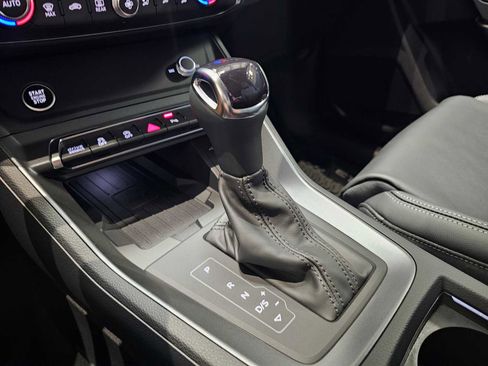 New 2025 Audi Q3 2.0T Premium image 33