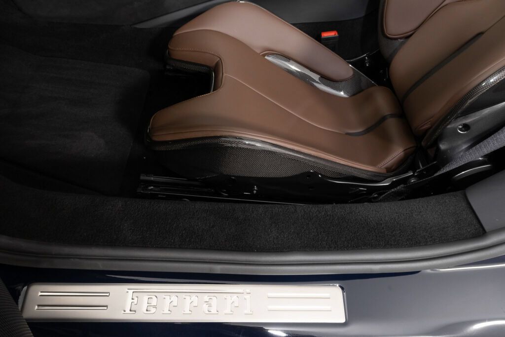 Used 2024 Ferrari 296 GTS RWD image 29