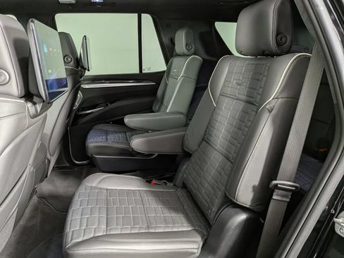 Certified 2025 Cadillac Escalade V w/ LPO, ONYX Package AWD/4WD image 32