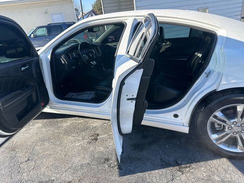 Used 2014 Dodge Charger R/T image 25