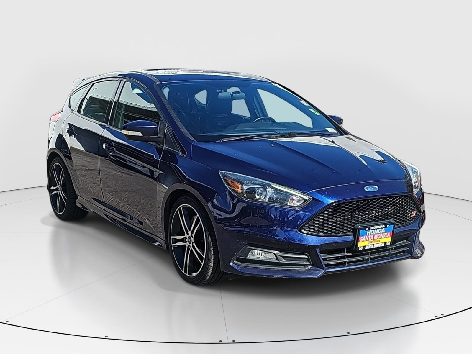 Used 2017 Ford Focus ST w/ Equipment Group 402A FWD image 3