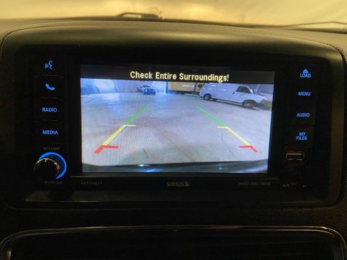 Used 2018 Dodge Grand Caravan SE image 39