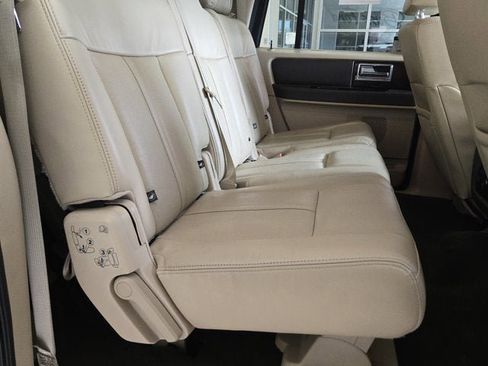 Used 2015 Lincoln Navigator L 4WD w/ Equipment Group 101A Reserve image 6