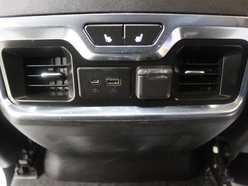 Used 2020 Chevrolet Silverado 2500 High Country w/ Technology Package AWD/4WD image 19
