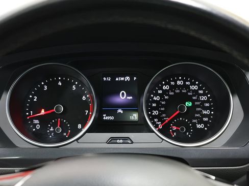 Used 2021 Volkswagen Tiguan SE R-Line FWD image 18