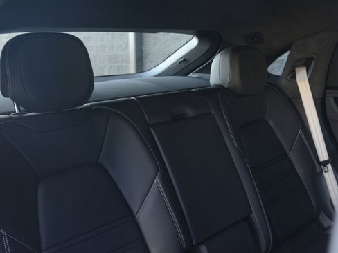 Certified 2022 Porsche Cayenne Turbo GT image 32