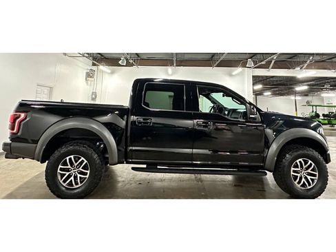 Used 2018 Ford F150 Raptor w/ Equipment Group 802A Luxury AWD/4WD image 9