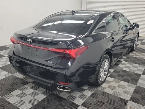 Used 2022 Toyota Avalon XLE image 6