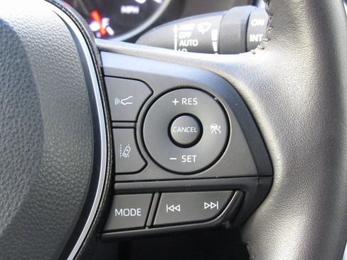 Certified 2021 Toyota RAV4 XLE Premium image 25