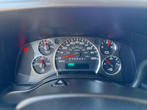 Used 2014 Chevrolet Express 1500 LT w/ LT Preferred Equipment Group AWD/4WD image 24