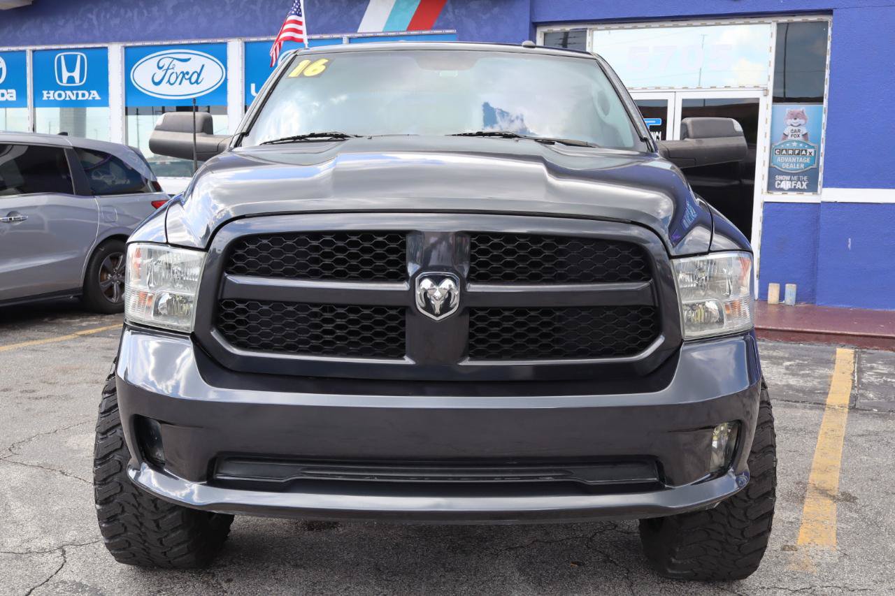 Used 2016 RAM 1500 Express RWD image 10
