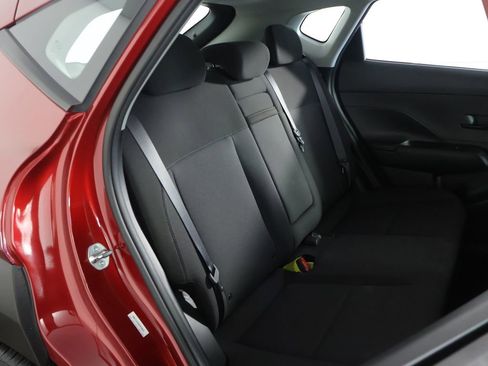 Used 2025 Hyundai Kona SE FWD image 29