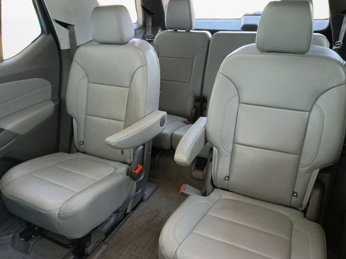 Used 2019 Chevrolet Traverse LT w/ LT Premium Package FWD image 12