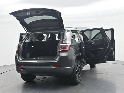 Used 2019 Jeep Compass Trailhawk w/ Leather Interior Group AWD/4WD image 48