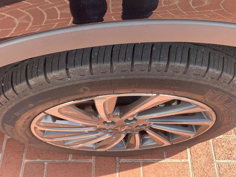 Used 2023 Lincoln Corsair Reserve image 16