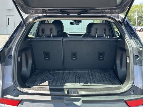 Used 2023 Chevrolet Bolt EUV LT w/ Convenience Package FWD image 8
