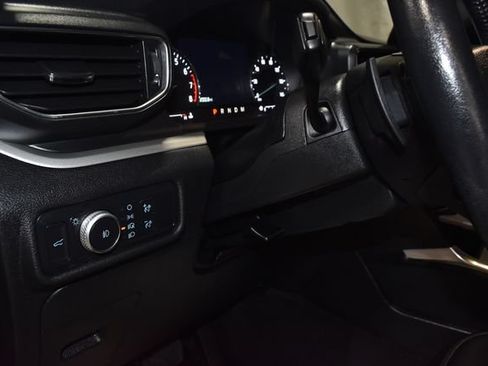 Used 2020 Ford Explorer XLT w/ Equipment Group 202A AWD/4WD image 21