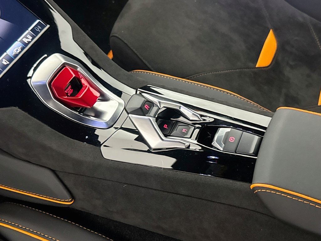 Used 2023 Lamborghini Huracan Tecnica RWD image 17