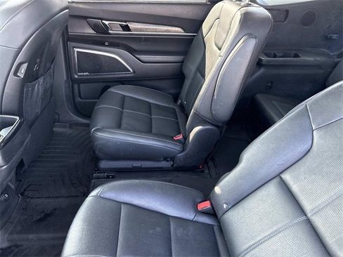 Used 2020 Kia Telluride SX image 16