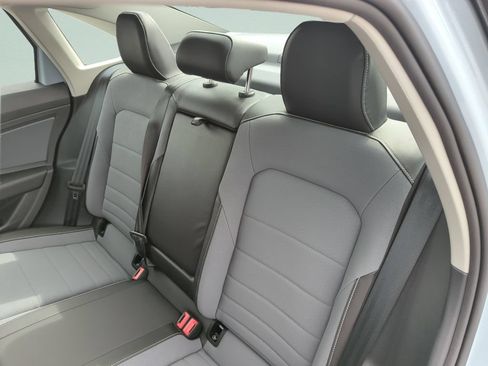 New 2026 Volkswagen Jetta SE FWD image 25