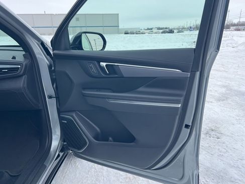 Used 2025 Buick Enclave Sport Touring image 28