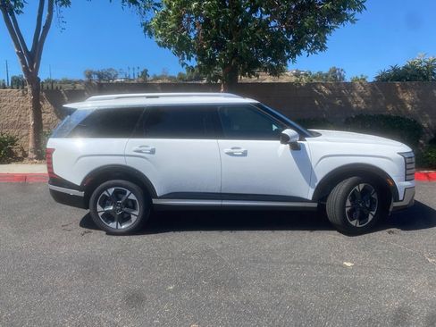 Used 2026 Hyundai Palisade Limited AWD/4WD image 7