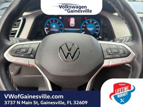 Certified 2024 Volkswagen Atlas Cross Sport SE FWD image 21