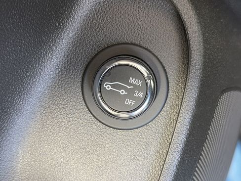 Used 2025 Buick Envista Sport Touring w/ Convenience I Package FWD image 33