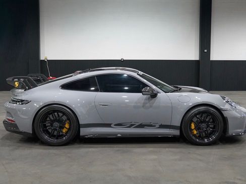 Used 2022 Porsche 911 GT3 RWD image 6